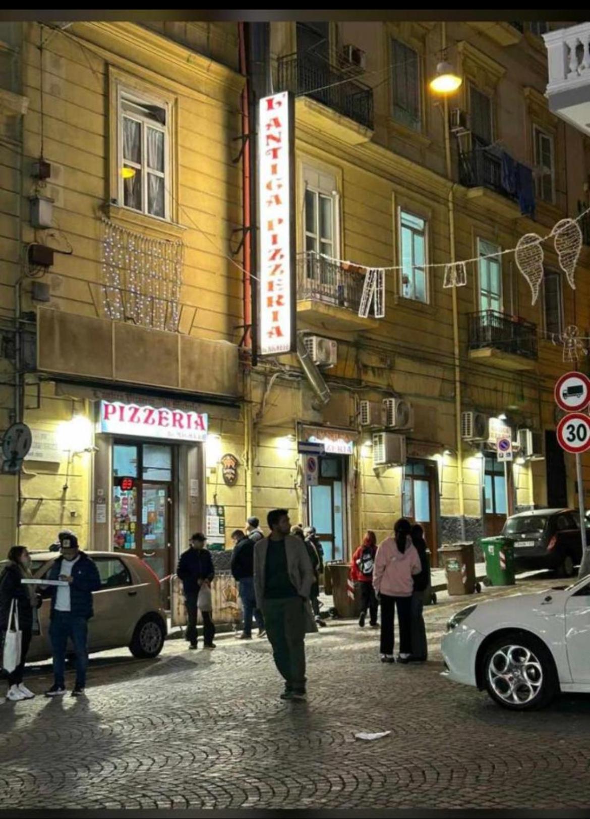 Pulcinella Bed & Breakfast Наполи Екстериор снимка